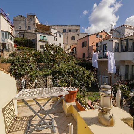 Apartamento Relais Del Mare Con Terrazza Fronte Mare Free Parking Massa Lubrense Exterior foto