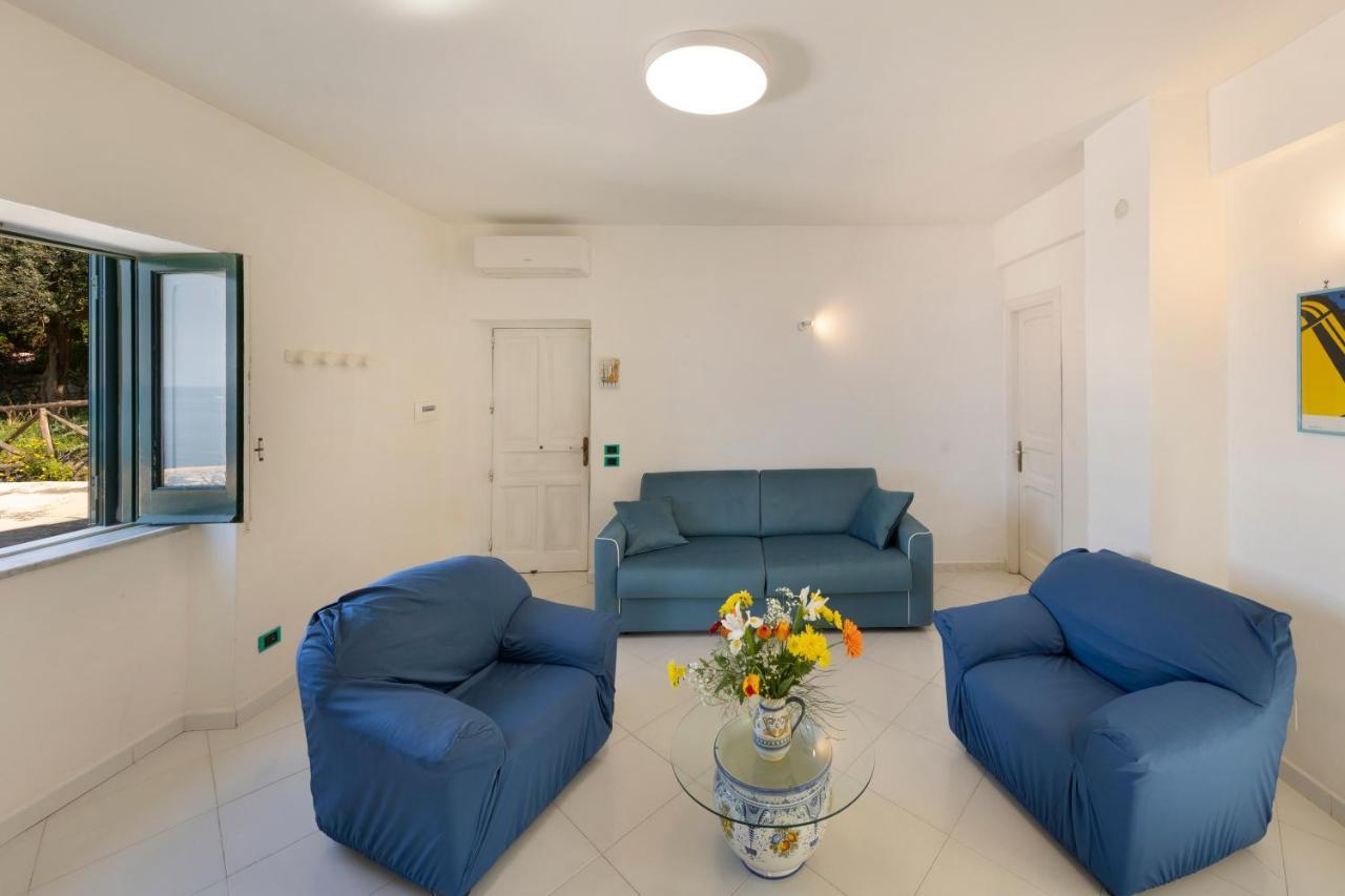 Apartamento Relais Del Mare Con Terrazza Fronte Mare Free Parking Massa Lubrense Exterior foto